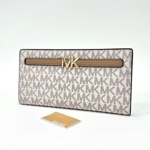 MICHAEL KORS Reed Large Snap Signature Wallet in Camel Multi